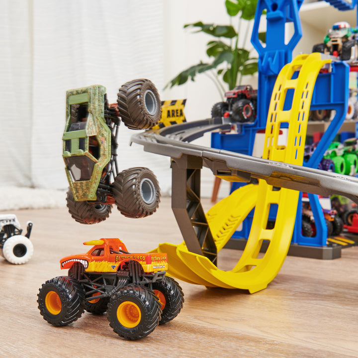 Monster Jam Garage Playset and Storage with Exclusive Grave Digger