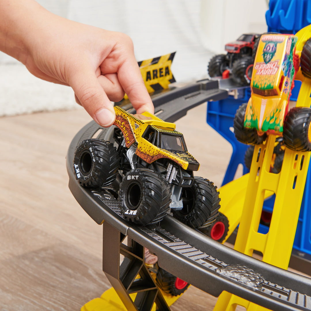 Monster Jam Garage Playset and Storage with Exclusive Grave Digger